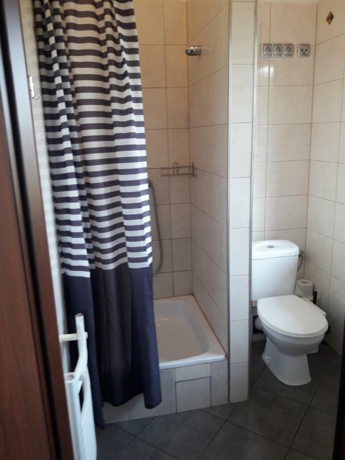 Pokoje Goscinne Z Lazienkami Przy Wroclawiu, Darmowy Parking Długotęka エクステリア 写真