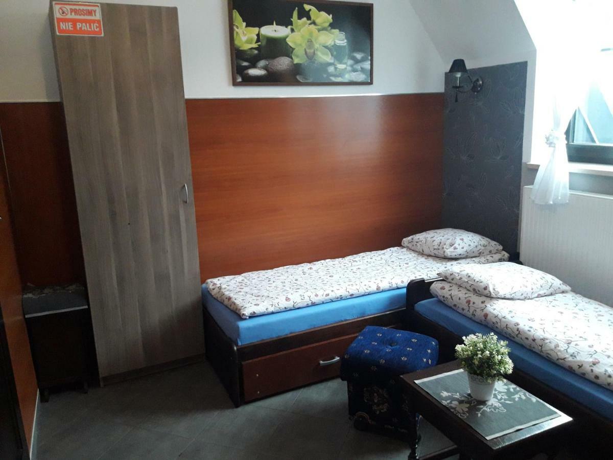 Pokoje Goscinne Z Lazienkami Przy Wroclawiu, Darmowy Parking Długotęka エクステリア 写真